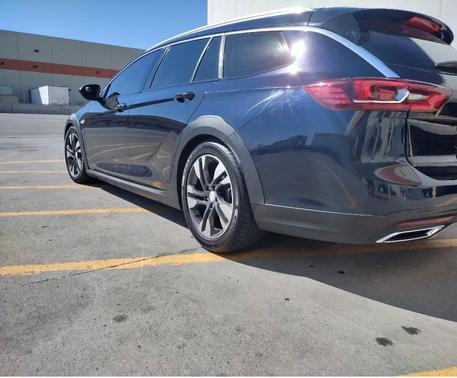 2019 Buick Regal TourX Essence