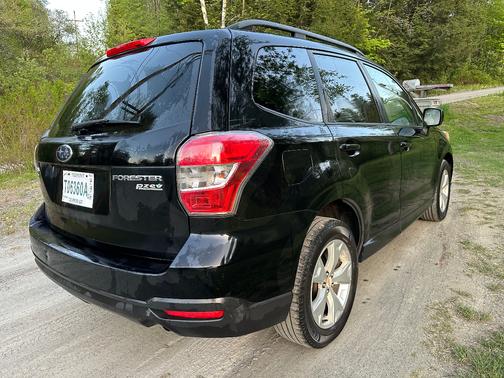 Black 2015 Subaru Forester 2.5i Premium