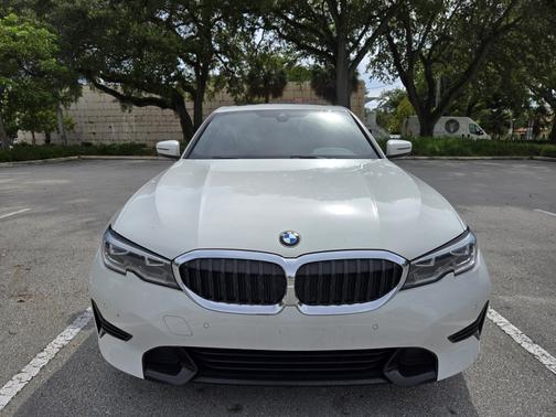 2020 BMW 330 i