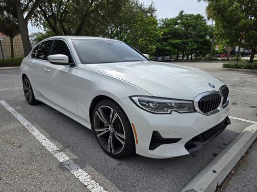 2020 BMW 330 i