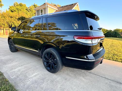 2023 Lincoln Navigator L Reserve