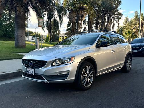 Silver 2016 Volvo V60 Cross Country T5