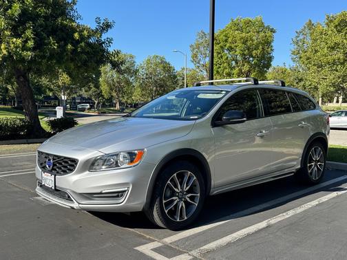 Silver 2016 Volvo V60 Cross Country T5