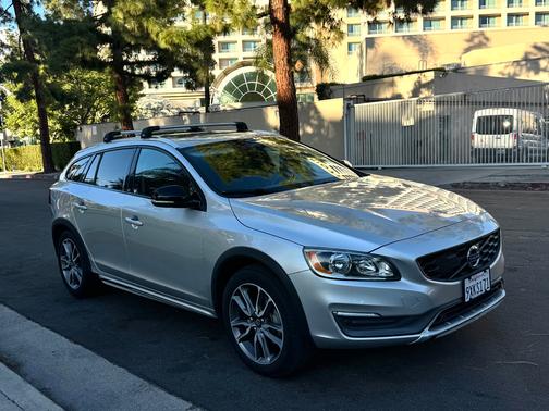 Silver 2016 Volvo V60 Cross Country T5