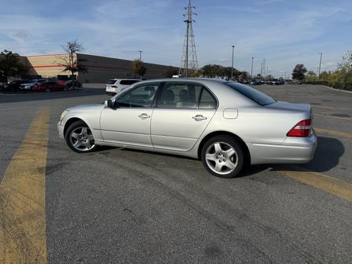 2005 Lexus LS 430 Base