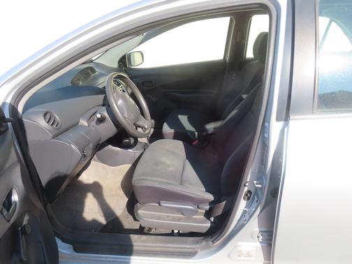 Silver 2009 Toyota Yaris Base