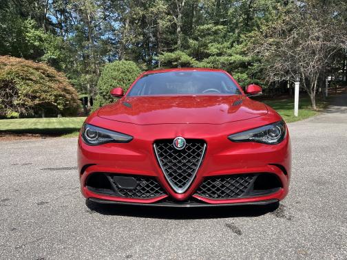 2017 Alfa Romeo Giulia Quadrifoglio