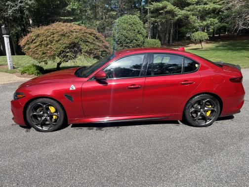 2017 Alfa Romeo Giulia Quadrifoglio