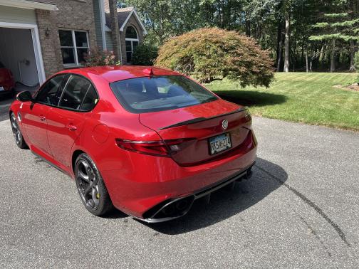 2017 Alfa Romeo Giulia Quadrifoglio