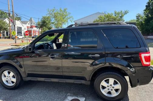 Black 2008 Ford Escape Limited