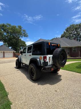 White 2017 Jeep Wrangler Unlimited Sport