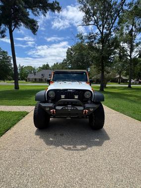 White 2017 Jeep Wrangler Unlimited Sport