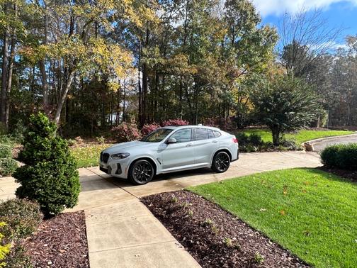 2025 BMW X4 xDrive30i