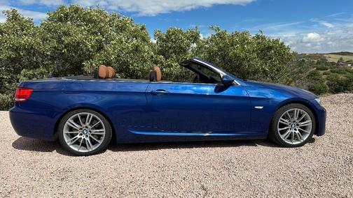 Blue 2009 BMW 335 i