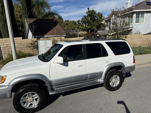 White 1999 Toyota 4Runner Limited