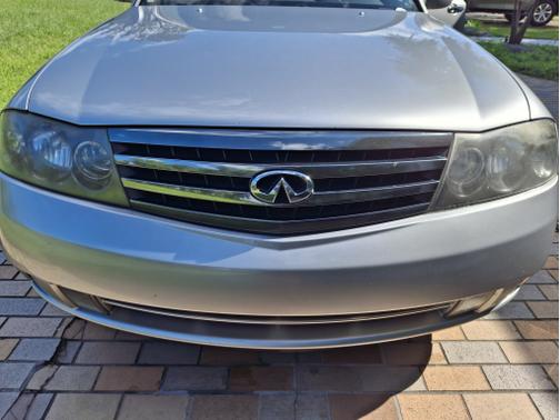 Silver 2004 INFINITI M45 Sports Sedan