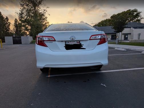 White 2014 Toyota Camry LE