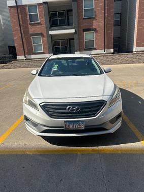 White 2015 Hyundai SONATA Sport