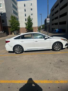 White 2015 Hyundai SONATA Sport