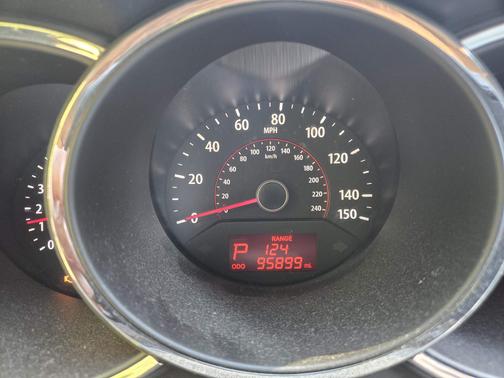 2011 Kia Sorento LX