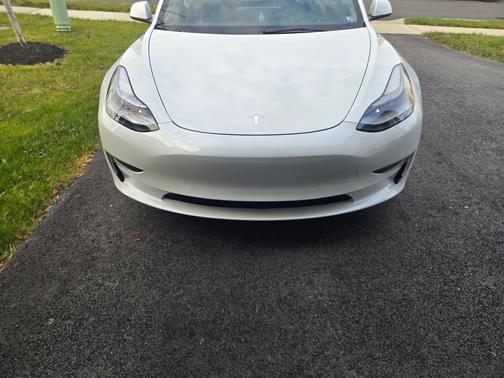 2022 Tesla Model 3 Base