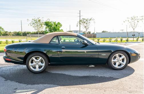 2002 Jaguar XK8 Base