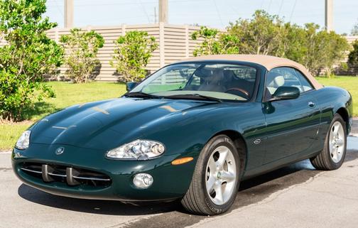 2002 Jaguar XK8 Base