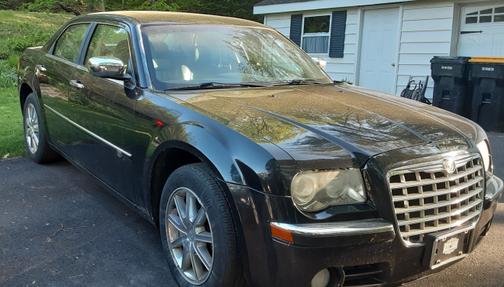 2010 Chrysler 300C Base