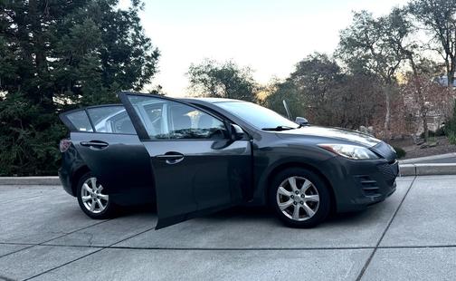 Gray 2010 Mazda Mazda3 i Touring