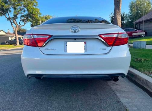 White 2016 Toyota Camry XSE