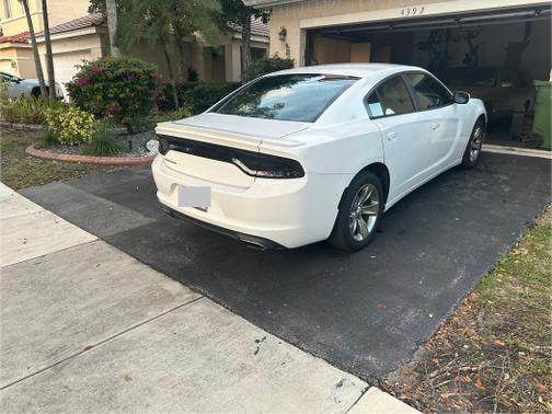 2015 Dodge Charger SE