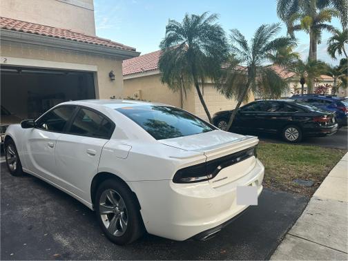 2015 Dodge Charger SE
