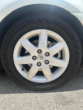 White 2009 Toyota Avalon XL