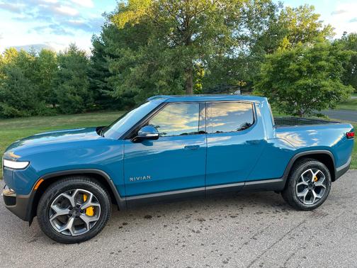 2022 Rivian R1T Adventure Package
