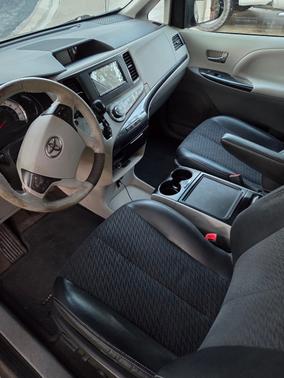 2012 Toyota Sienna SE