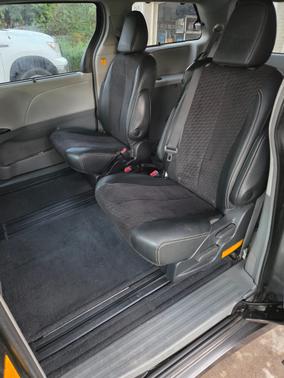 2012 Toyota Sienna SE