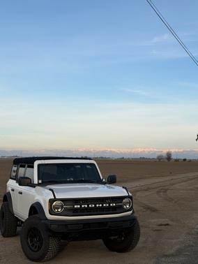 White 2025 Ford Bronco Base