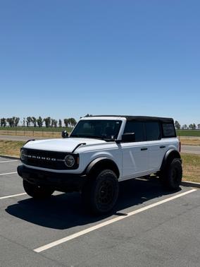 White 2025 Ford Bronco Base