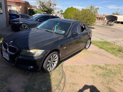 Black 2011 BMW 328 i