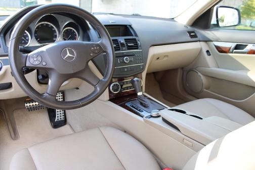 White 2009 Mercedes-Benz C-Class C 300 4MATIC Sport