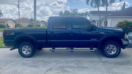 2004 Ford F-250 Lariat Crew Cab Super Duty