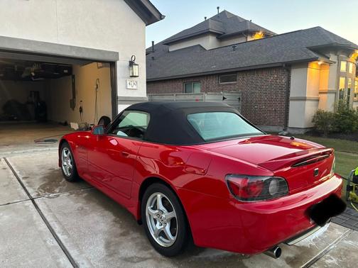 Red 2000 Honda S2000 Base