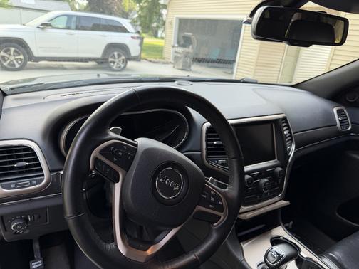 Black 2015 Jeep Grand Cherokee Limited