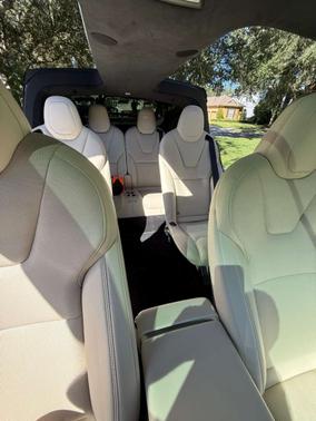 2023 Tesla Model X Base