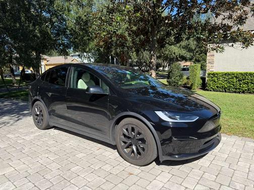 2023 Tesla Model X Base