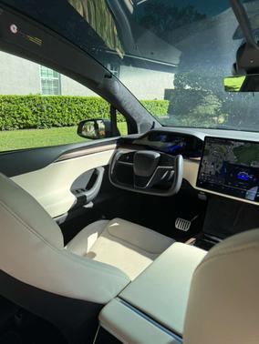 2023 Tesla Model X Base