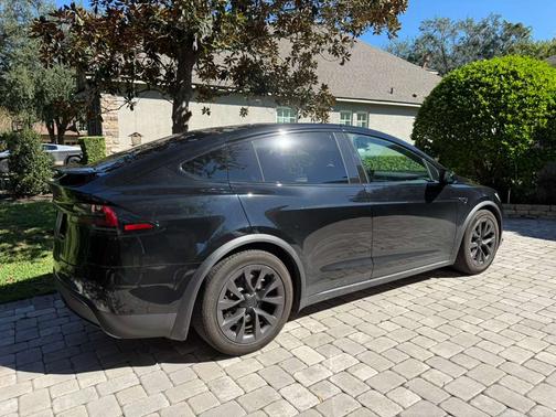 2023 Tesla Model X Base