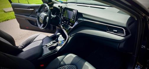 2024 Toyota Camry Hybrid SE