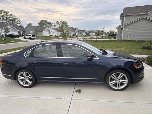 2015 Volkswagen Passat 2.0L TDI SEL Premium