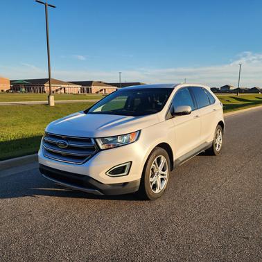 White 2016 Ford Edge Titanium
